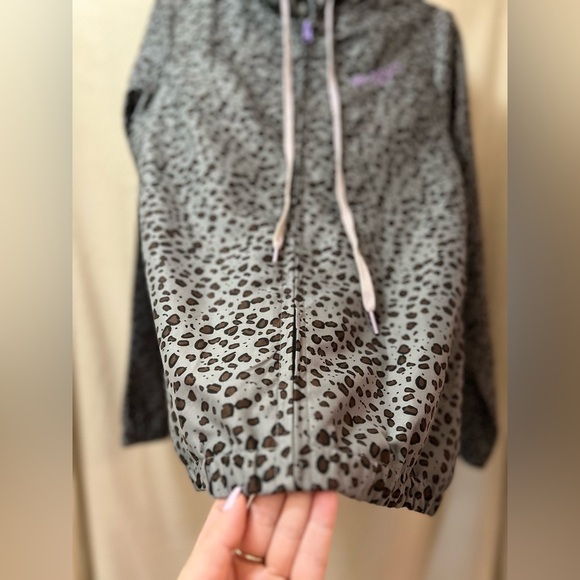 Von zipper leopard women’s jacket size 12 drawstring hood zip up stretchy cuffs - Picture 6 of 9